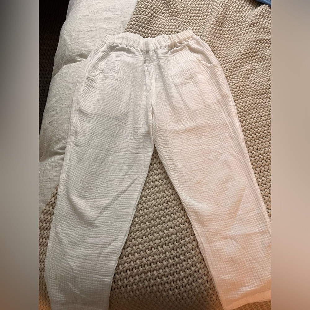 White linen size medium pants